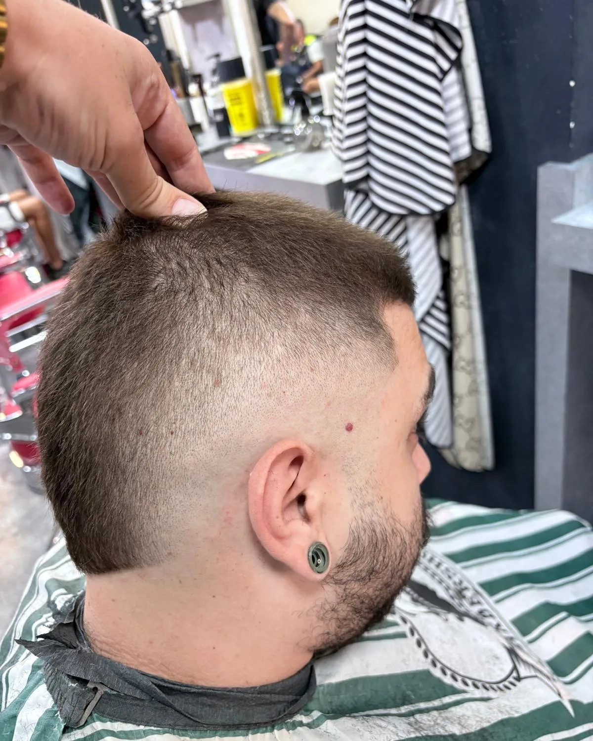 Lo stesso cliente con i lati sfumati a macchinetta